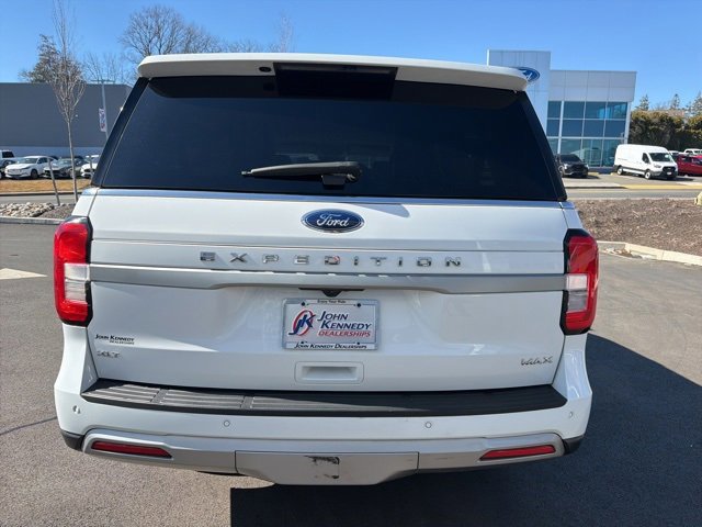 Certified 2024 Ford Expedition Max XLT image 4