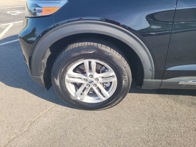 Certified 2023 Ford Explorer XLT w/ Equipment Group 202A AWD/4WD image 9