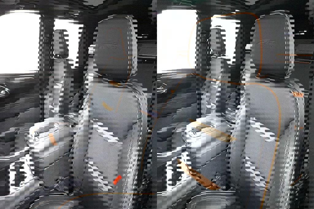 Used 2024 GMC Yukon AT4 w/ Technology Package image 12