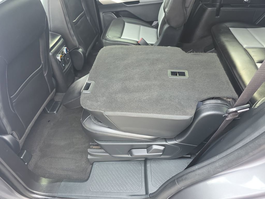 Certified 2023 Ford Explorer XLT w/ Equipment Group 202A AWD/4WD image 40