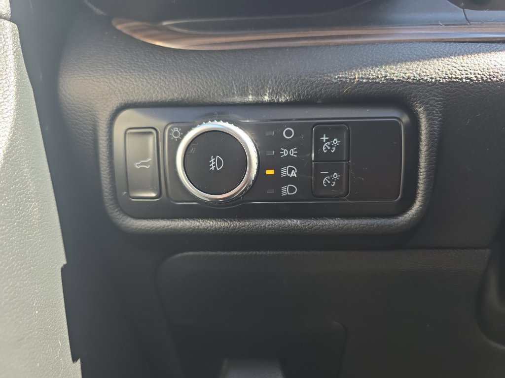 Certified 2023 Ford Explorer Limited w/ Limited Technology Package AWD/4WD image 41