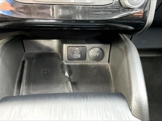 Certified 2025 Ford Escape Platinum AWD/4WD image 18
