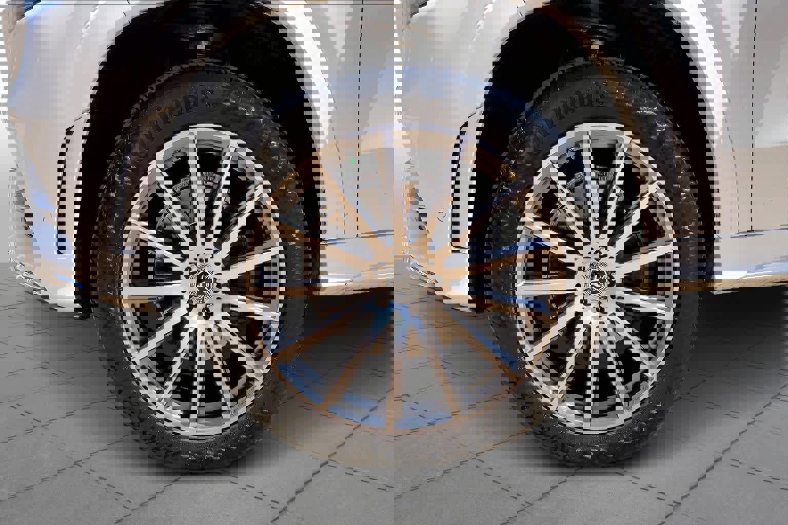 Used 2023 Mercedes-Benz GLS 450 4MATIC image 13