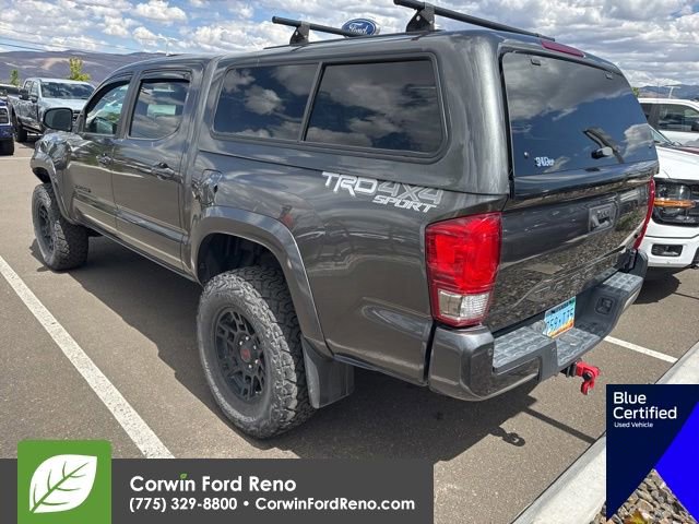 Used 2017 Toyota Tacoma TRD Sport AWD/4WD image 4