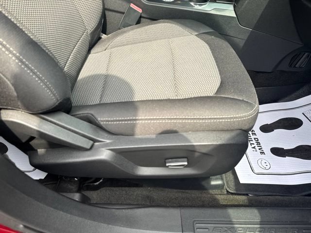 Certified 2017 Ford Explorer XLT FWD image 16