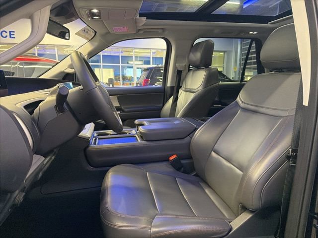 Certified 2025 Ford Expedition Active image 32