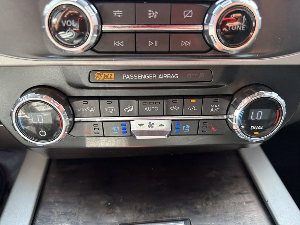 Certified 2022 Ford F250 Lariat w/ Lariat Ultimate Package AWD/4WD image 28