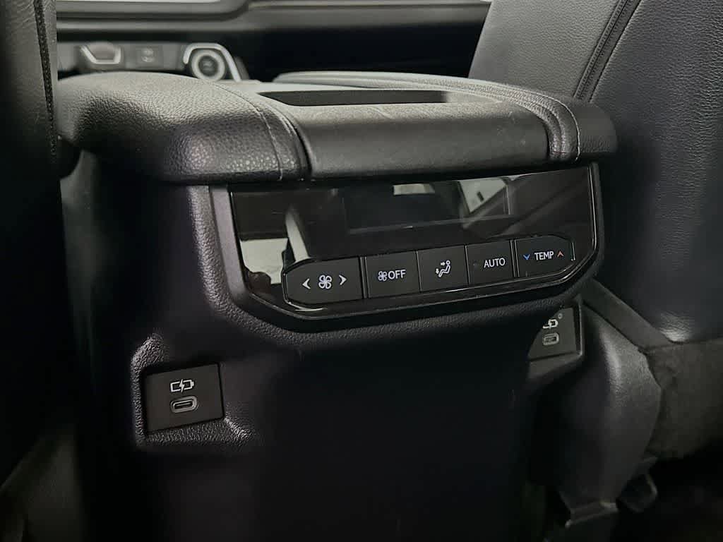 Used 2024 Toyota Grand Highlander AWD image 13