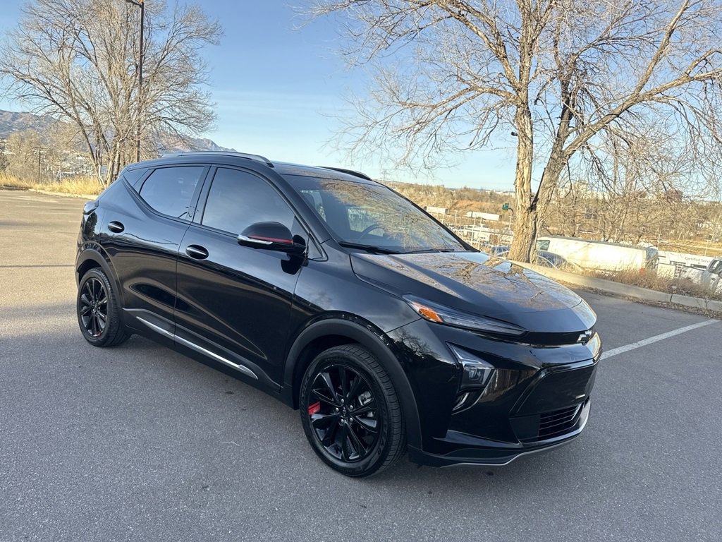 Used 2023 Chevrolet Bolt EUV Premier w/ Sun & Sound Package image 9
