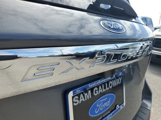 Certified 2021 Ford Explorer XLT image 11