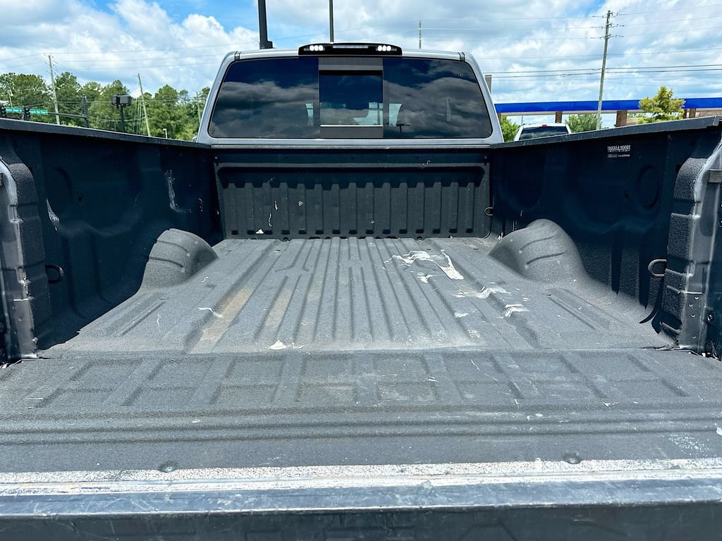 Used 2021 Nissan Titan S RWD image 16