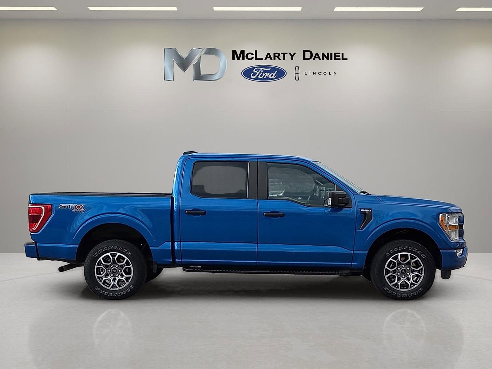 Certified 2021 Ford F150 XL w/ STX Appearance Package image 6