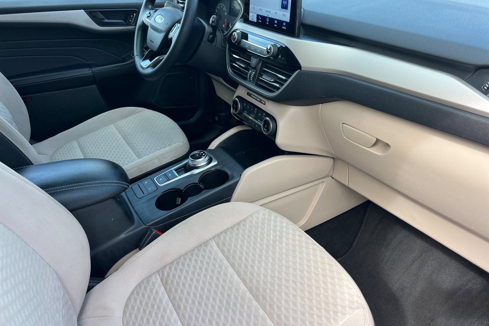 Certified 2022 Ford Escape SE w/ SE Sport Appearance Package AWD/4WD image 18