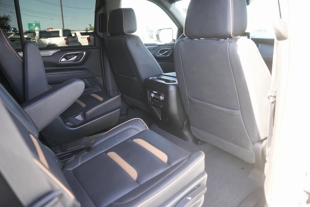 Used 2023 GMC Yukon AT4 w/ Technology Package image 15