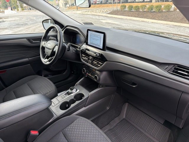 Certified 2025 Ford Escape Active w/ Cold Weather Package image 33