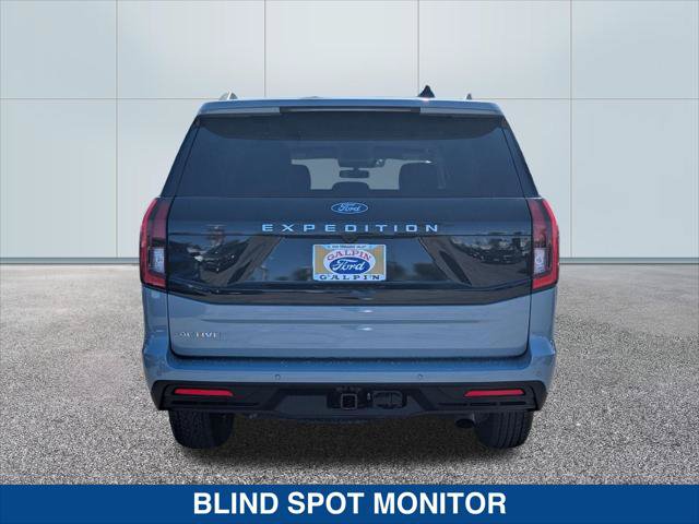 Certified 2025 Ford Expedition Active RWD image 4