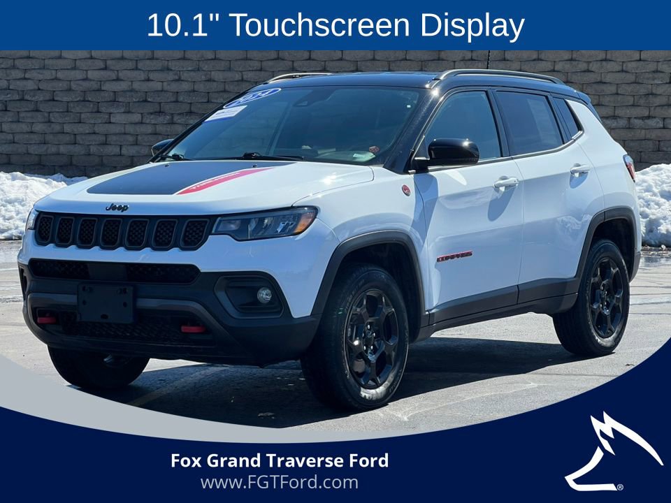 Used 2024 Jeep Compass Trailhawk AWD/4WD image 1