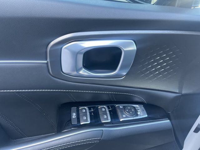 Used 2023 Kia Sorento SX image 21