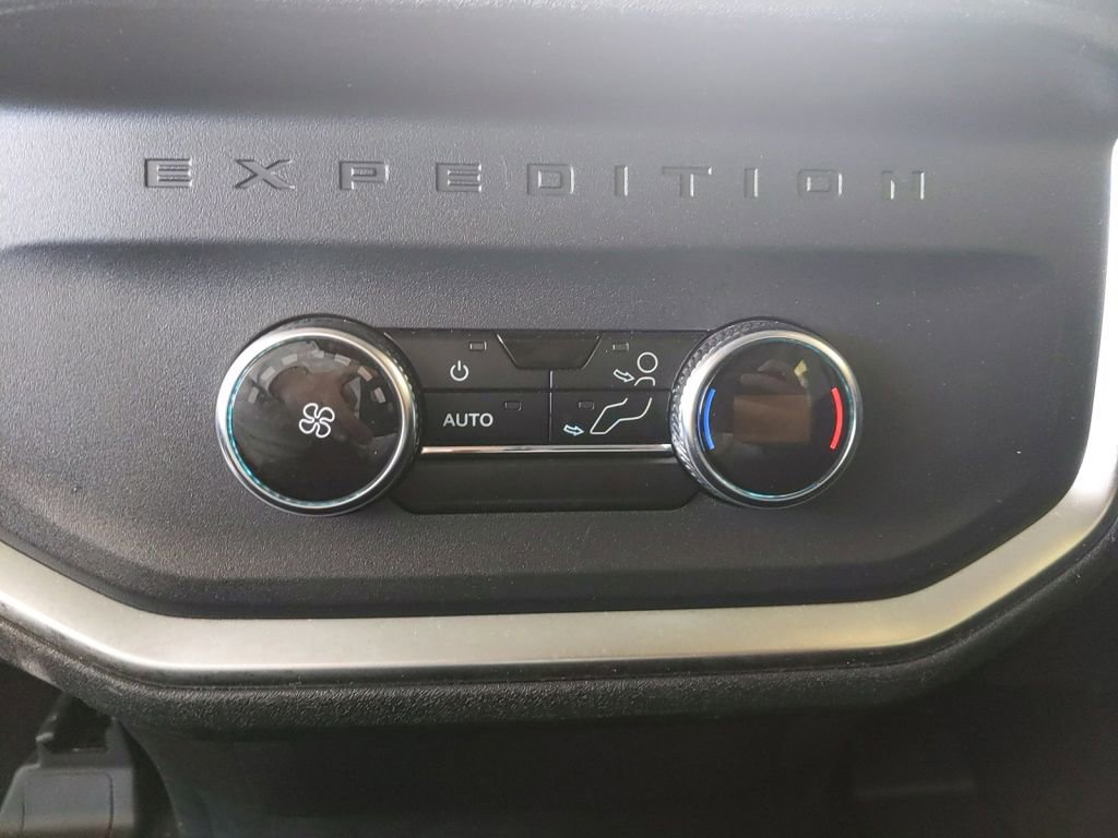 Certified 2025 Ford Expedition Max Active AWD/4WD image 17