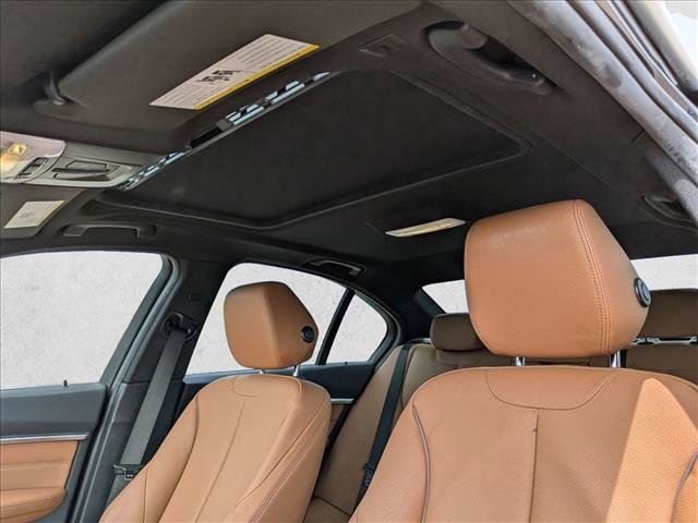 Used 2017 BMW 330i xDrive Sedan AWD/4WD image 19