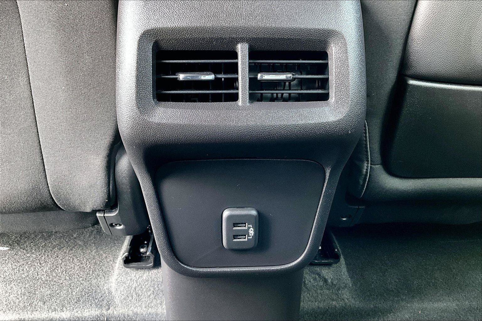 Used 2024 GMC Terrain SLE w/ Driver Convenience Package AWD/4WD image 37