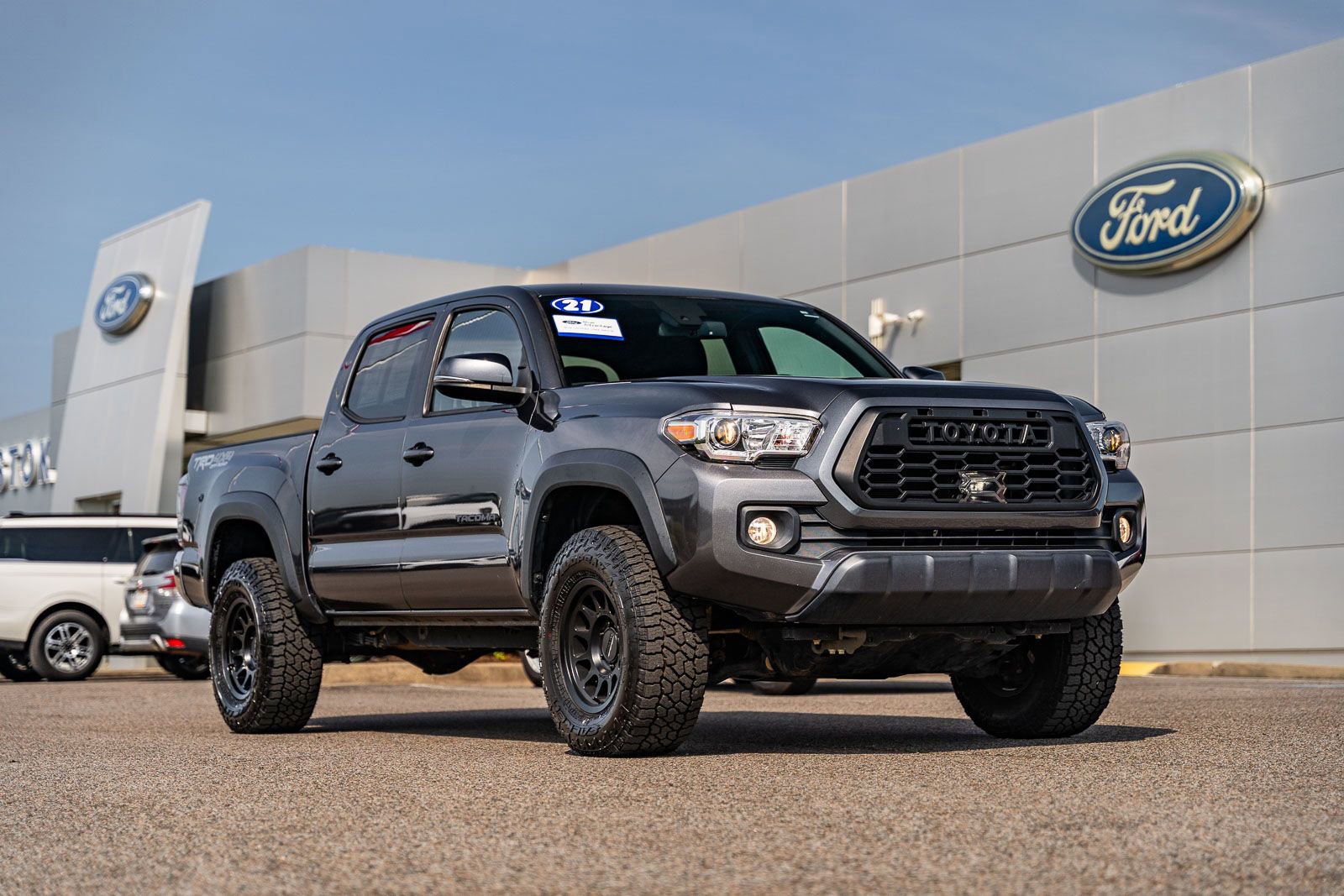 Used 2021 Toyota Tacoma TRD Off-Road AWD/4WD video 1