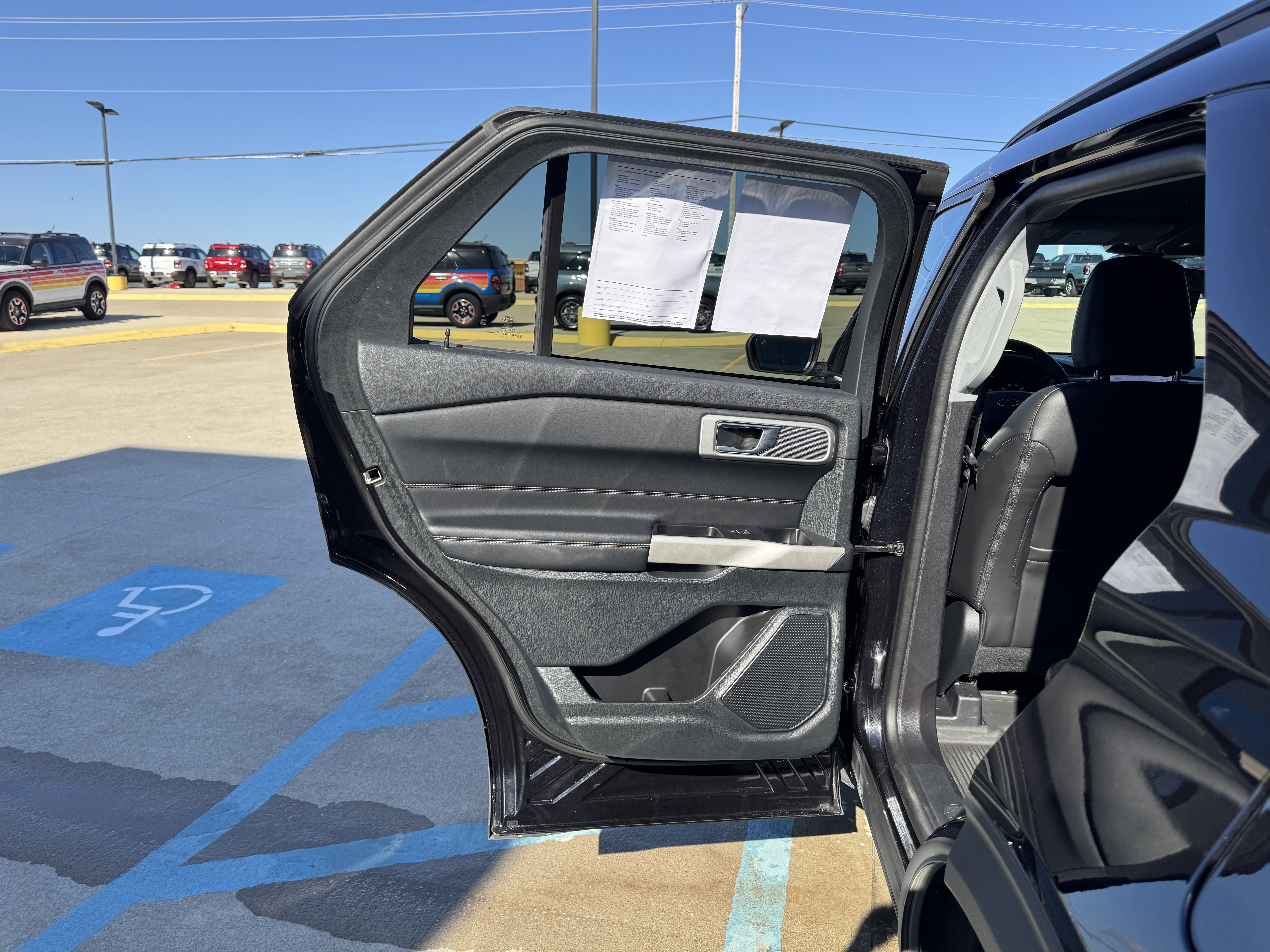 Certified 2022 Ford Explorer XLT w/ Equipment Group 202A image 30