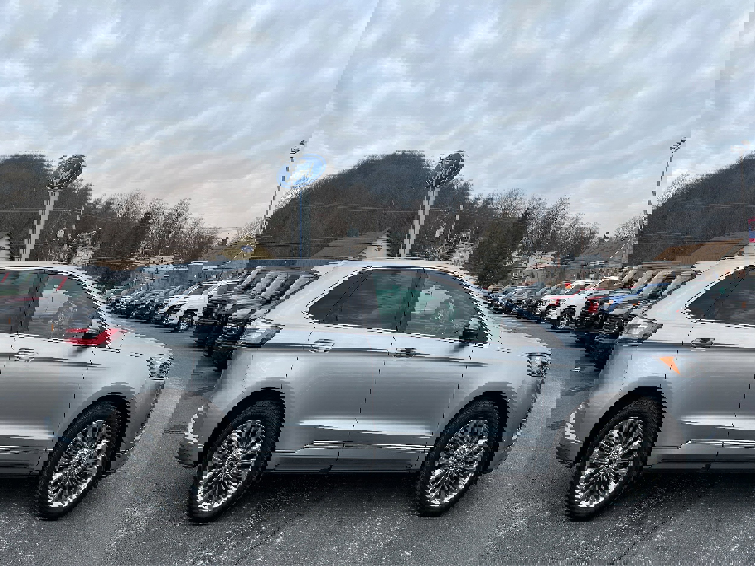 Certified 2020 Ford Edge Titanium w/ Equipment Group 301A image 5