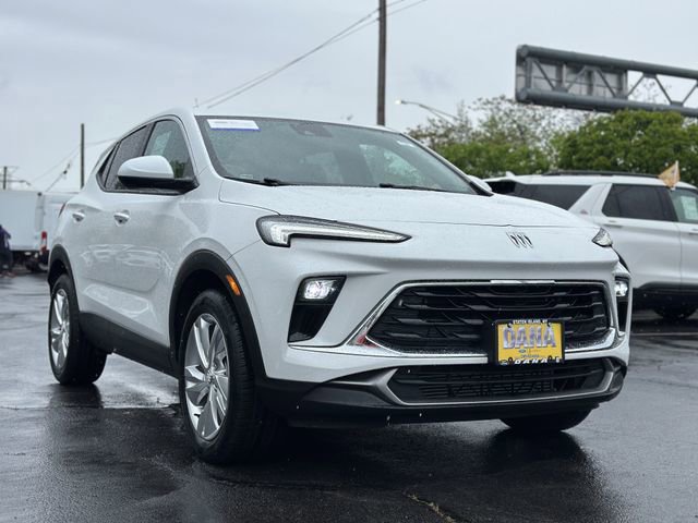 Used 2024 Buick Encore GX Preferred w/ Comfort Package FWD image 8