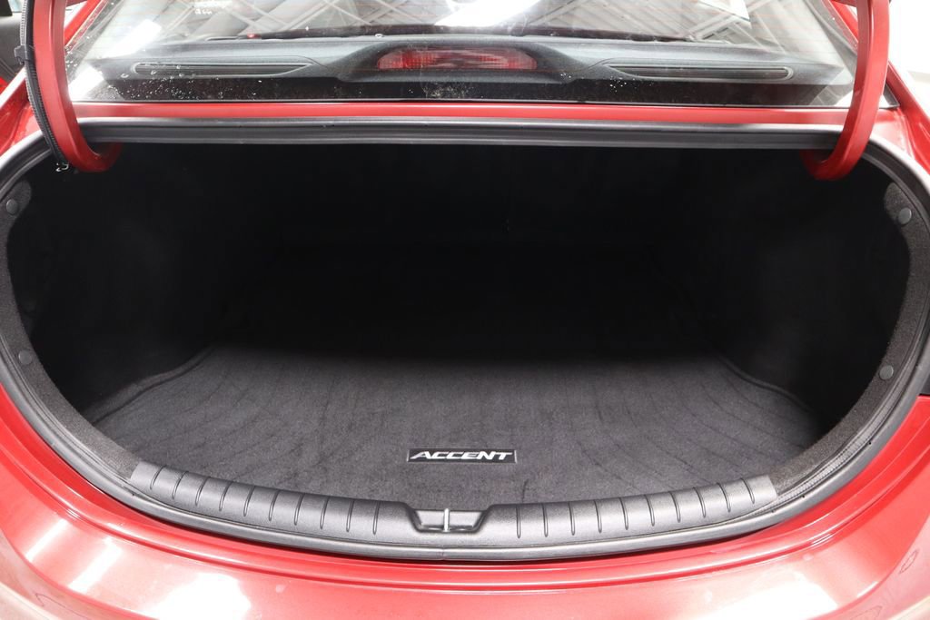 Used 2020 Hyundai Accent SEL image 16