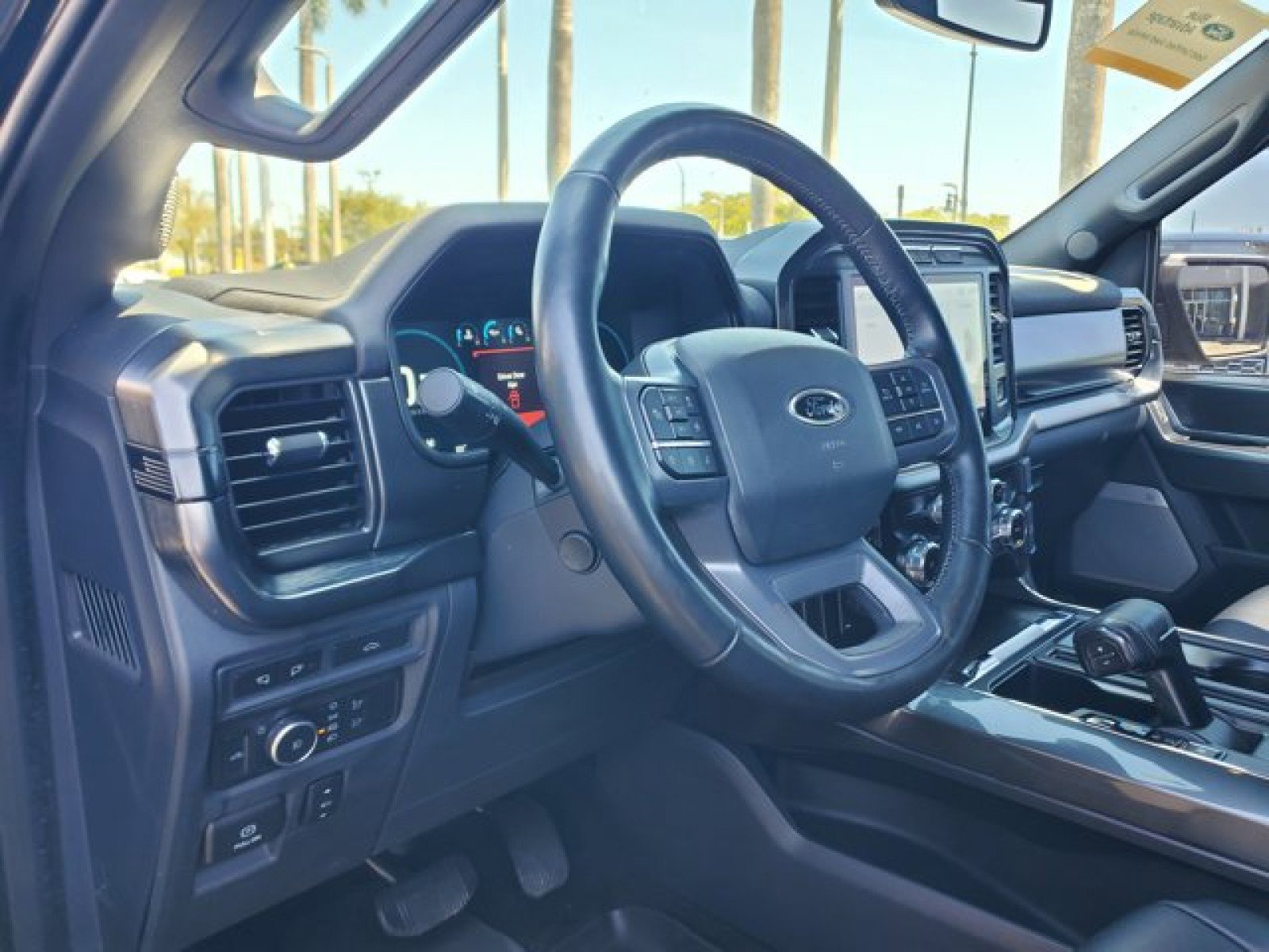 Certified 2022 Ford F150 Lariat w/ Equipment Group 502A High image 9