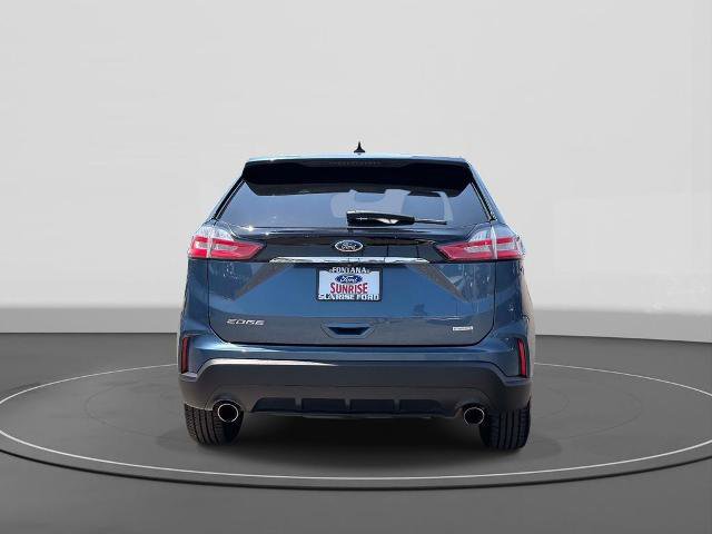 Certified 2019 Ford Edge SE image 3