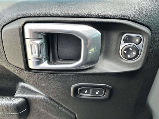 Used 2022 Jeep Wrangler Sport AWD/4WD image 17
