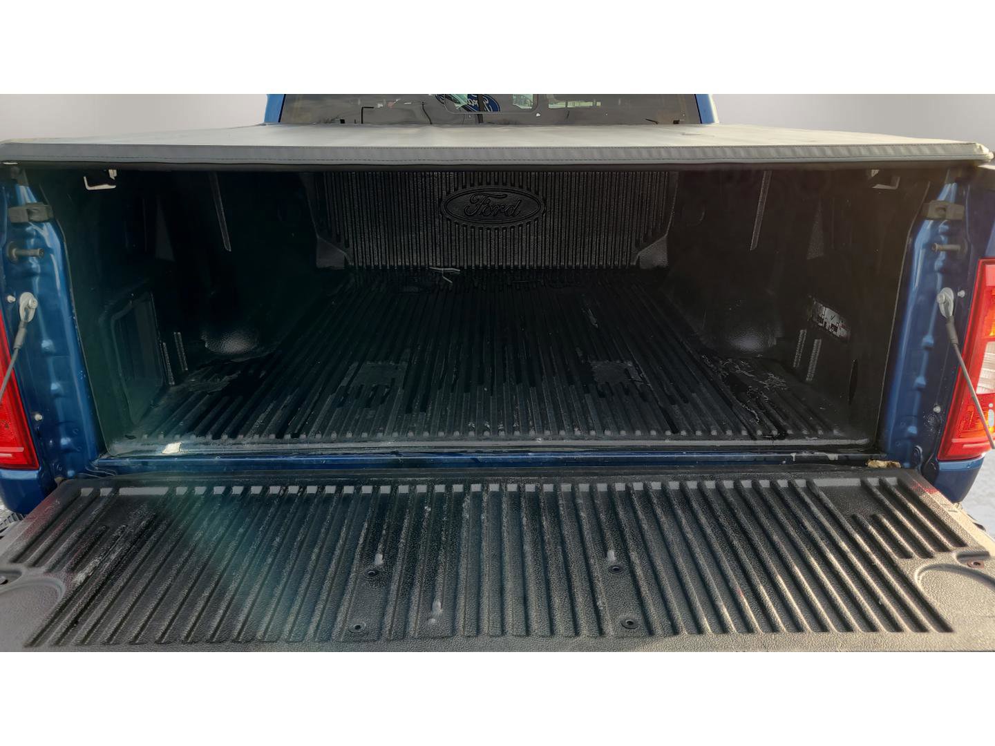 Certified 2022 Ford F150 XLT w/ Equipment Group 302A High image 25