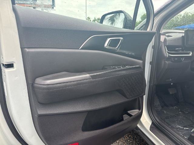 Used 2025 Kia Carnival SX FWD image 16