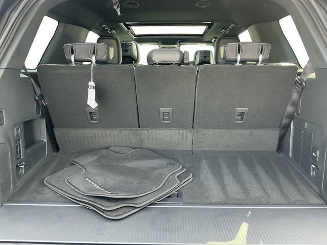 Certified 2026 Ford Expedition Platinum w/ Stealth Appearance Package image 19