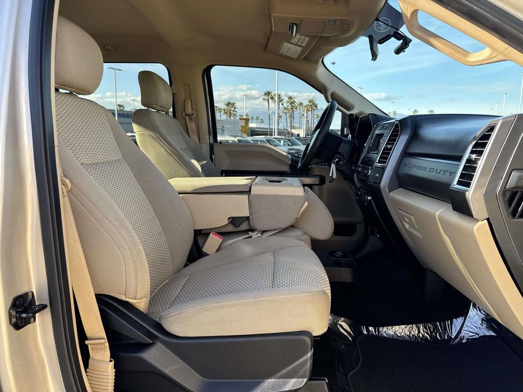 Certified 2017 Ford F250 XLT w/ XLT Value Package image 28