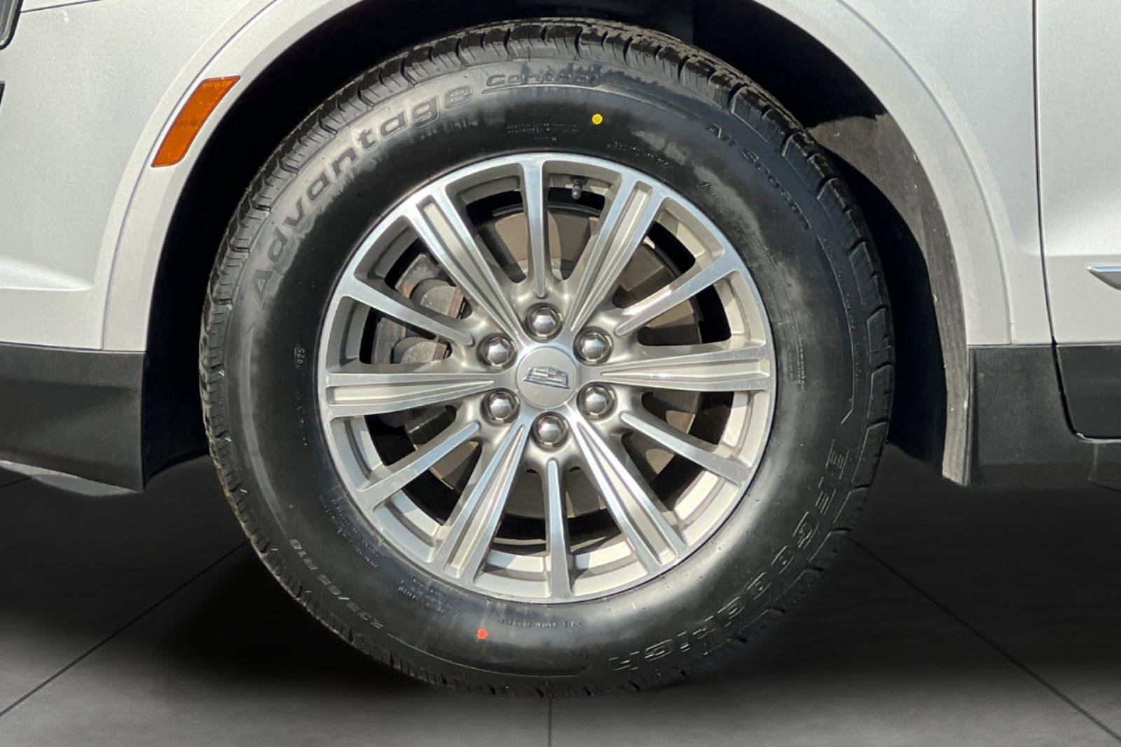 Used 2019 Cadillac XT5 Luxury image 32