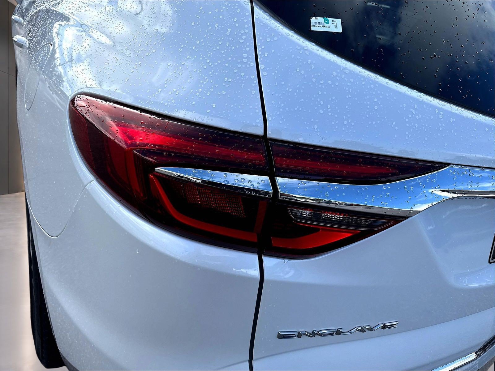 Used 2020 Buick Enclave Essence w/ Sound and Sites Package FWD image 27