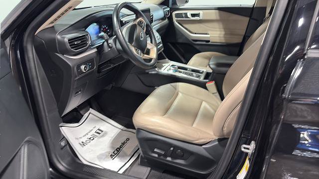 Certified 2023 Ford Explorer XLT w/ Equipment Group 202A AWD/4WD image 11