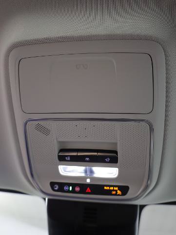Used 2025 Buick Enclave Avenir w/ Trailering Package, 5000 lbs. AWD/4WD image 22