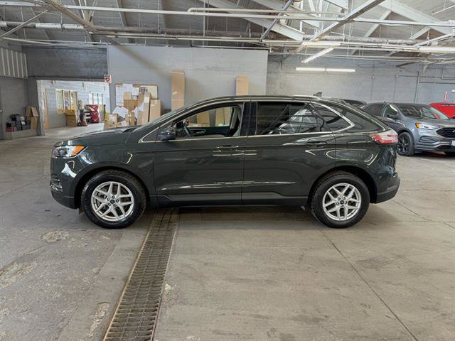 Certified 2022 Ford Edge SEL w/ Convenience Package AWD/4WD image 2