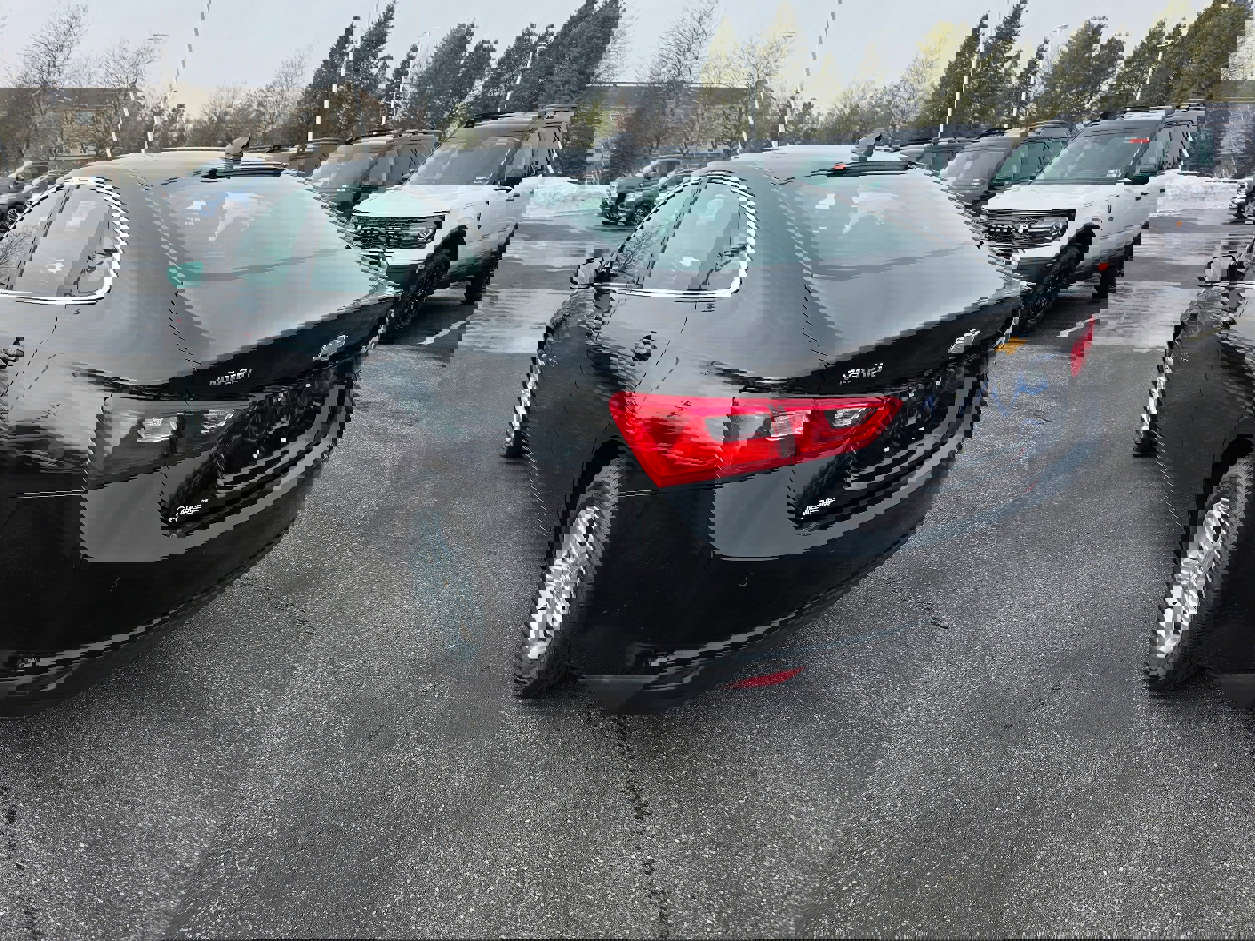 Used 2024 Chevrolet Malibu LT image 3