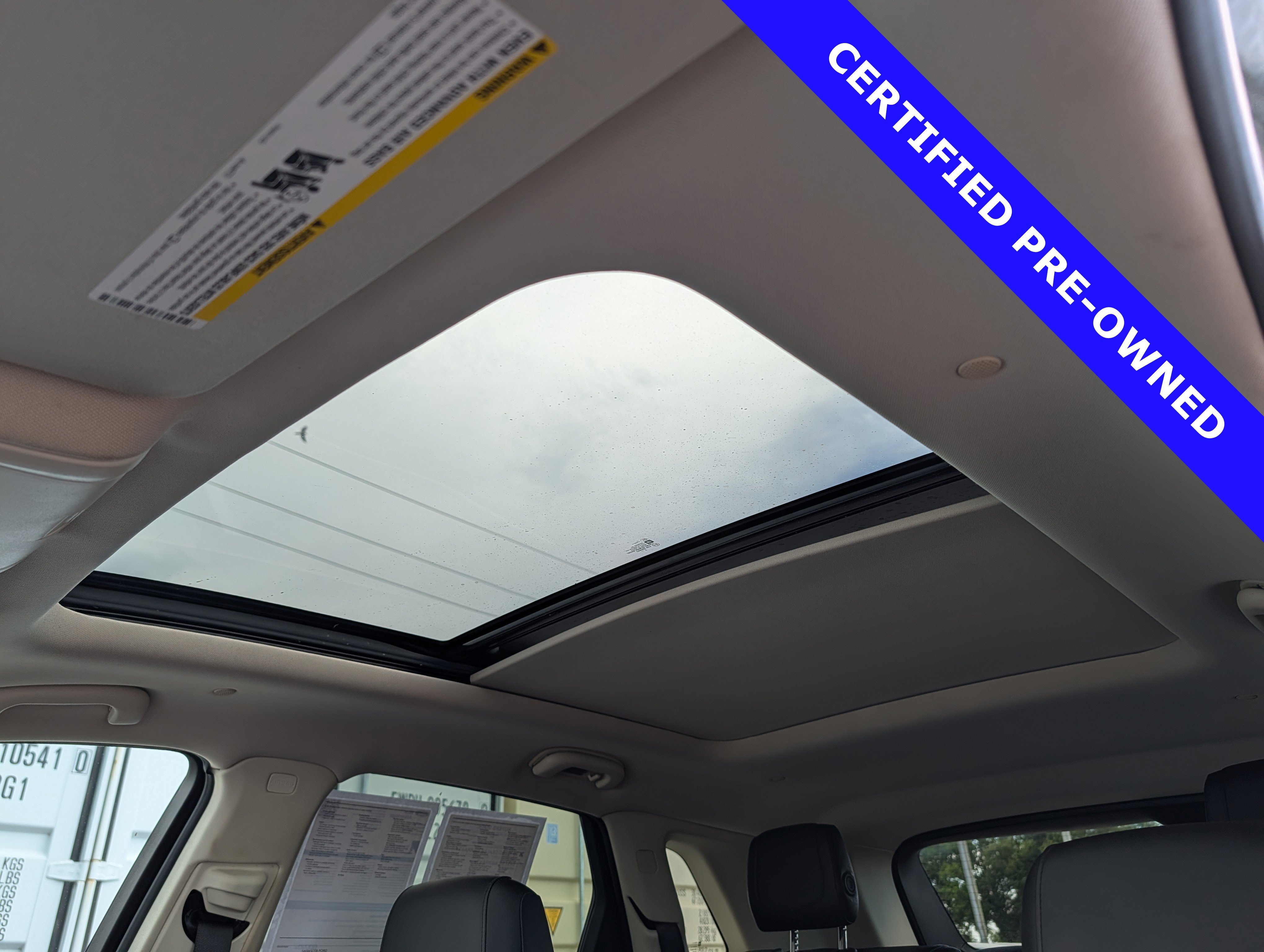 Used 2017 Cadillac XT5 Luxury w/ Driver Awareness Package FWD image 24