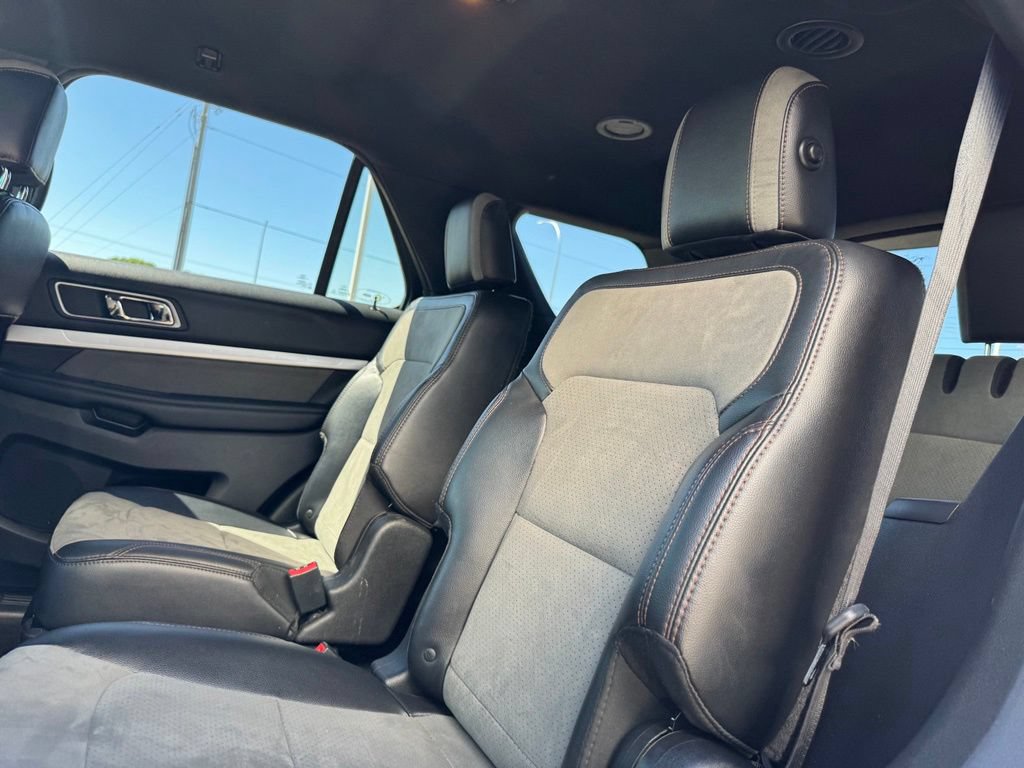 Certified 2017 Ford Explorer XLT w/ Equipment Group 202A AWD/4WD image 10