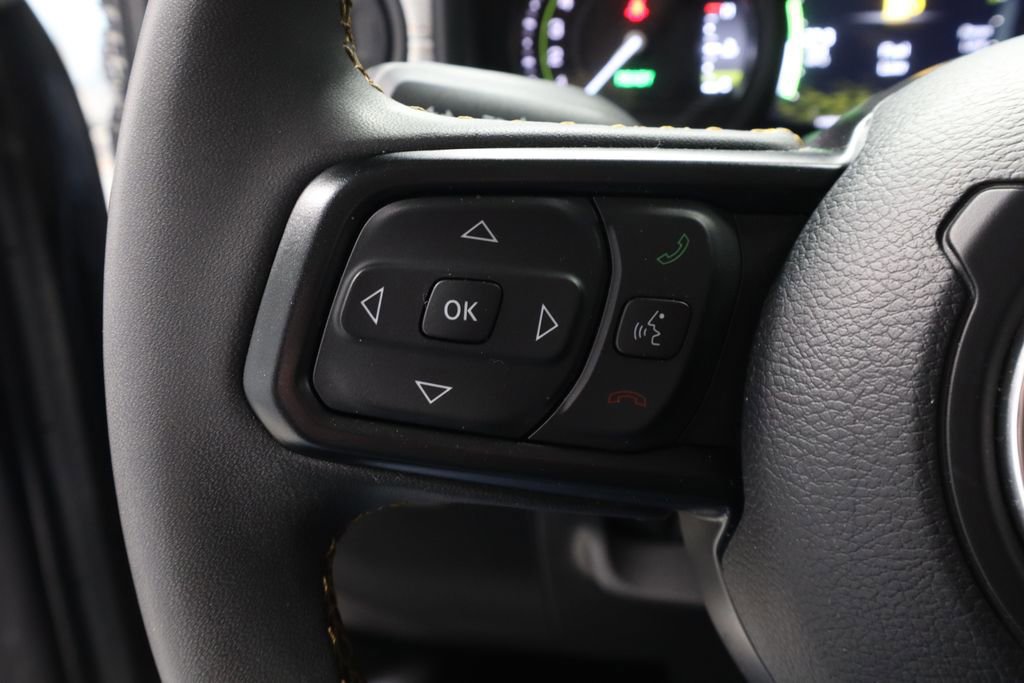 Used 2024 Jeep Wrangler Unlimited image 28