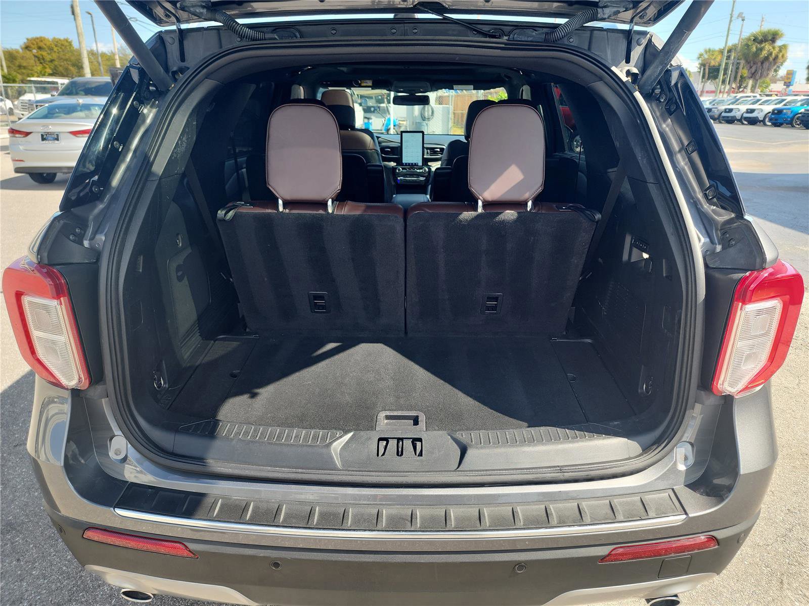 Certified 2023 Ford Explorer Platinum w/ Technology Package image 23