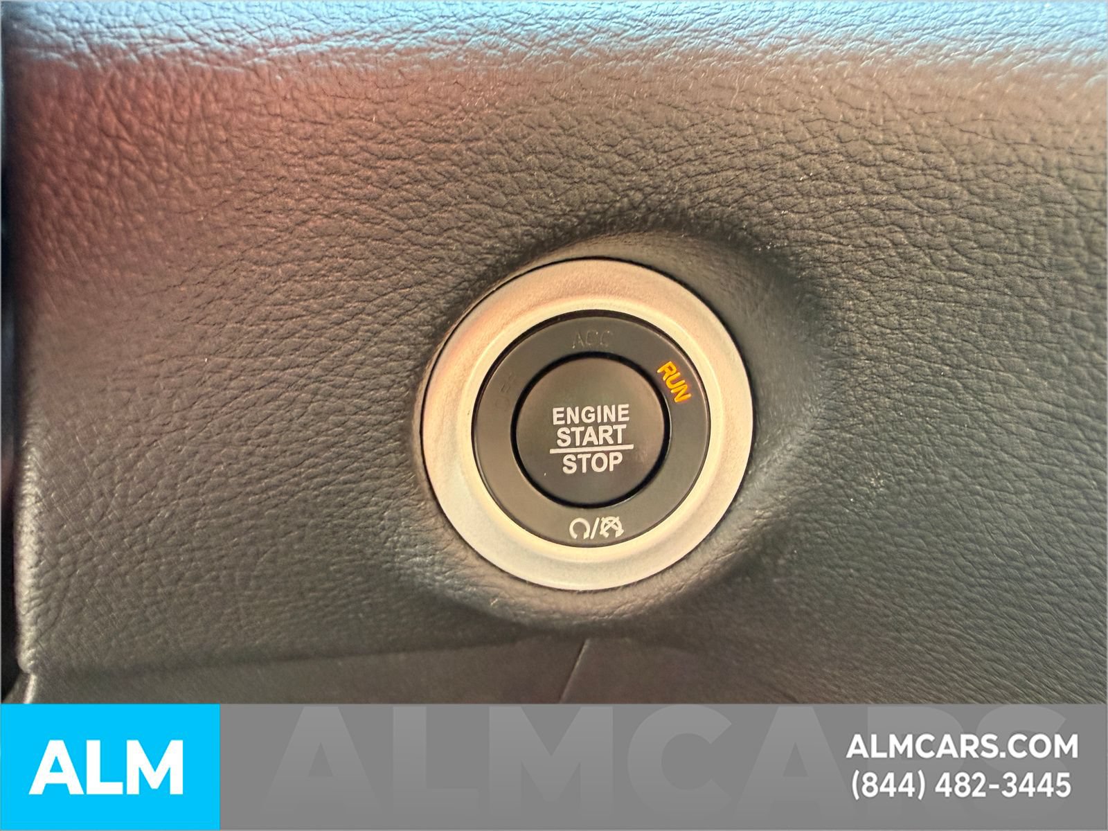 Used 2025 Chrysler Pacifica Limited FWD image 26