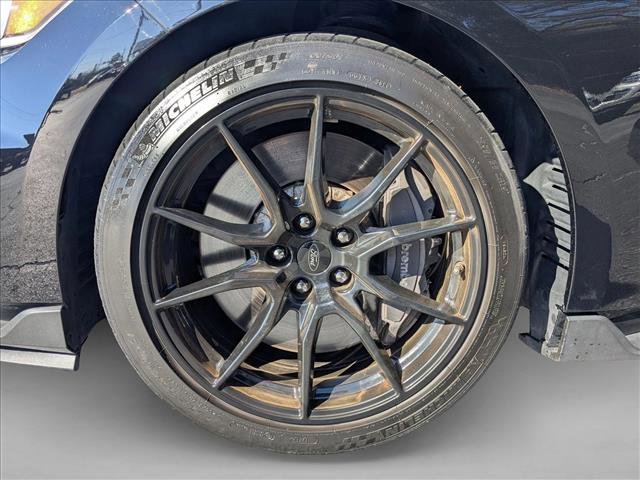 Certified 2019 Ford Mustang Shelby GT350 w/ Technology Package image 19