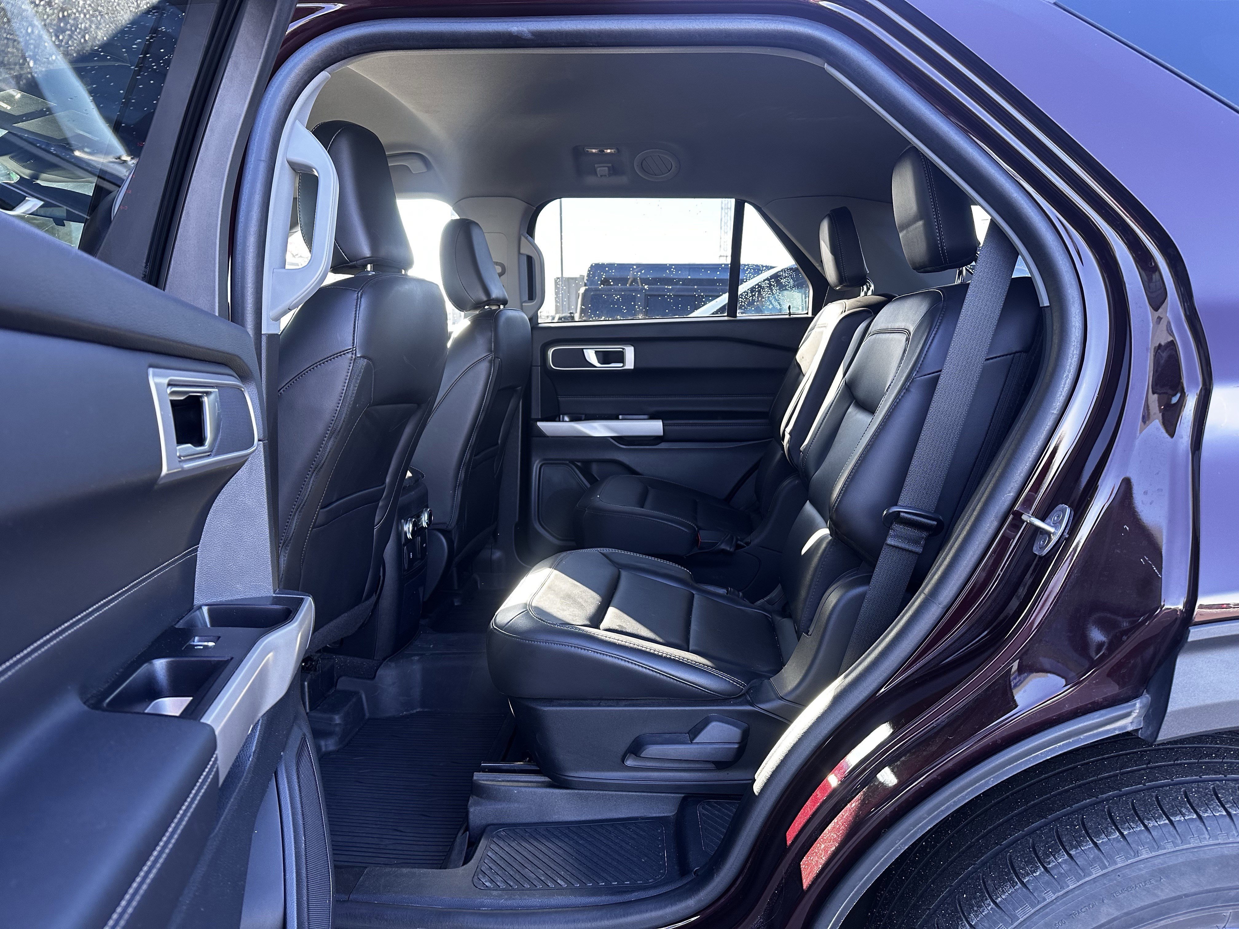 Certified 2023 Ford Explorer XLT w/ Equipment Group 202A image 9